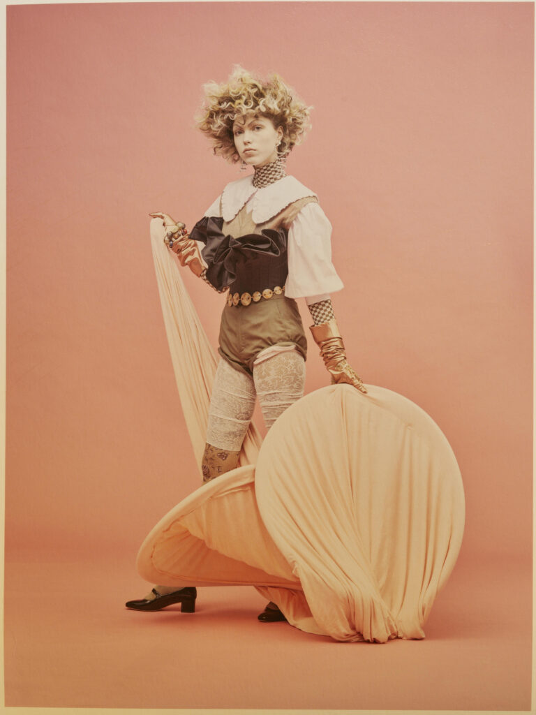 Sculptural set design with flowing fabric for Revue editorial by Paris-based set designer Nara Lee (Nara Lee Studio)