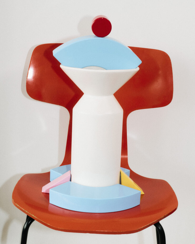 Sculptural object and furniture design by nara.world by designer Nara Lee